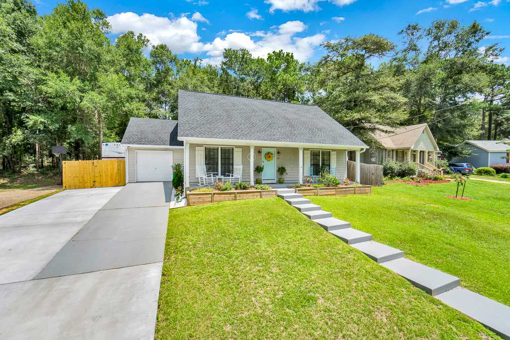 113 Avon Circle East Daphne, AL 36526 - Photo 2 of 34 Yard