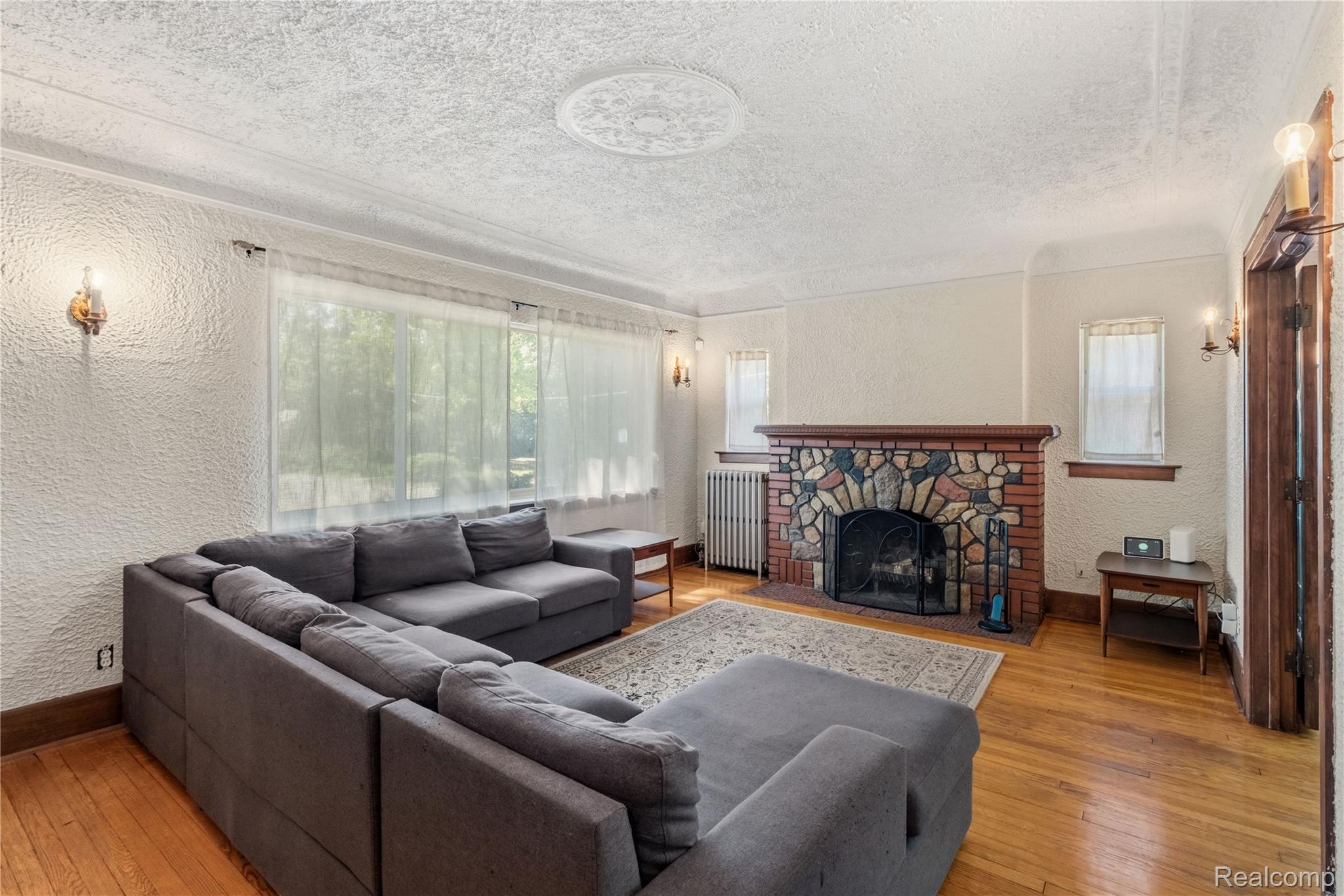 16614 Edinborough Road Detroit, MI 48219 - Photo 8 of 51 16614 Edinborough0017.jpg