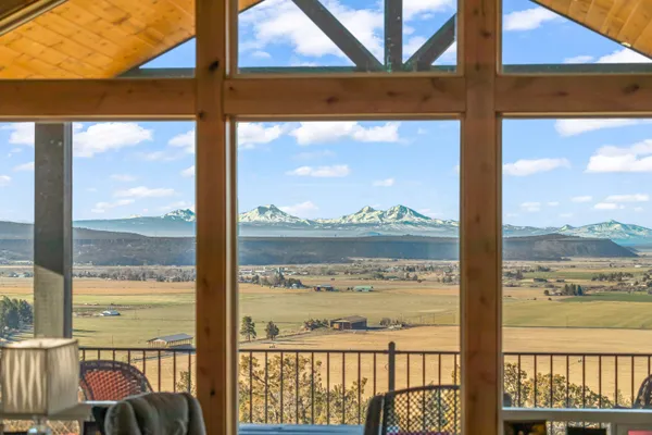 $1,350,000 | 5582 North Mckay Road, Prineville, OR 97754