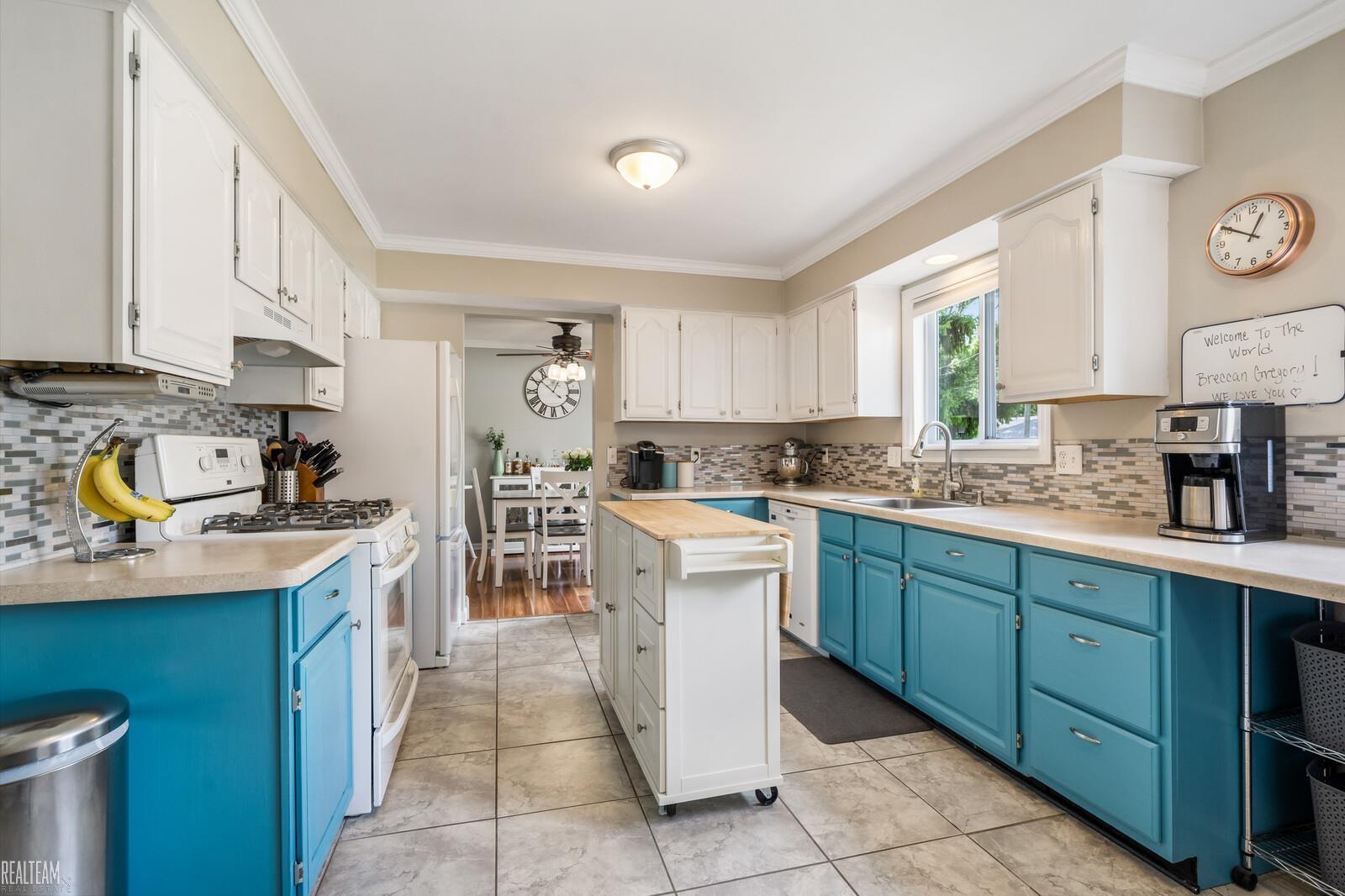 2822 Longview Avenue Rochester Hills, MI 48307 - Photo 9 of 29
