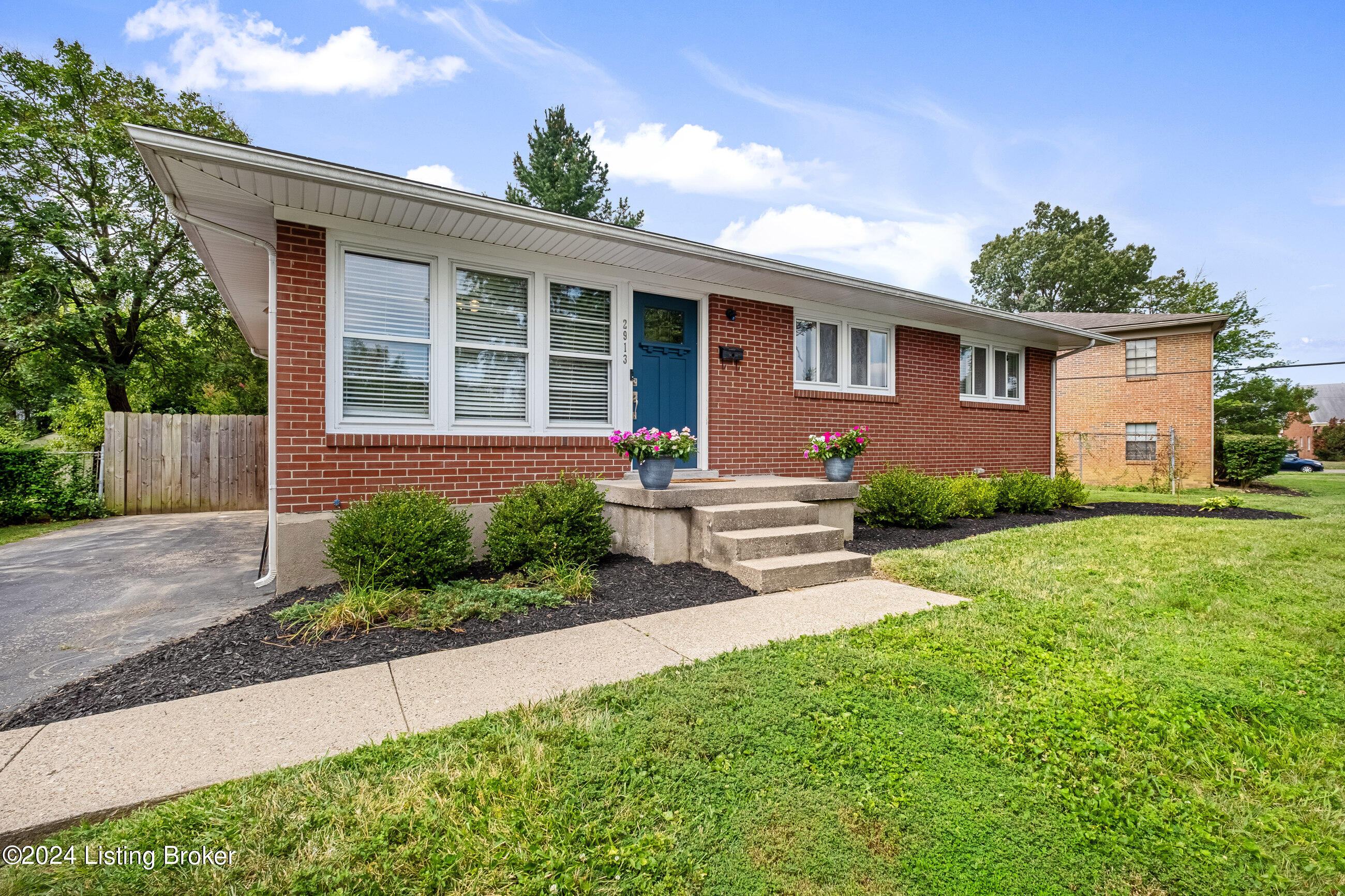 2913 Kings Bridge Road Louisville, KY 40220 - Photo 1 of 42 Front