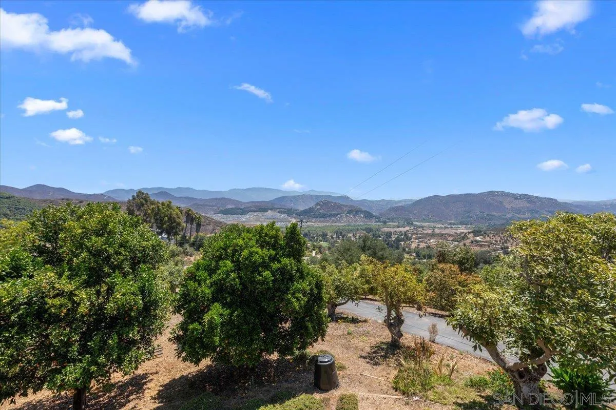 2539 Wilt Road Fallbrook, CA 92028 - Photo 18 of 61