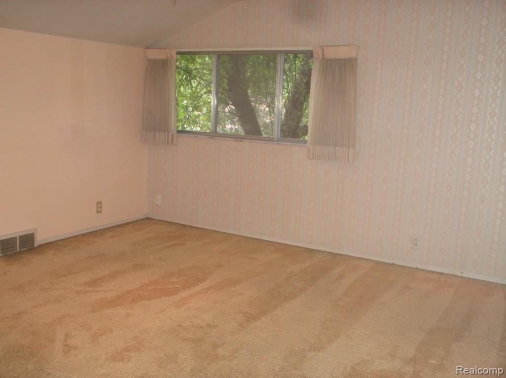 415 Barclay Road Grosse Pointe, MI 48236 - Photo 15 of 22 2nd Floor Bedroom