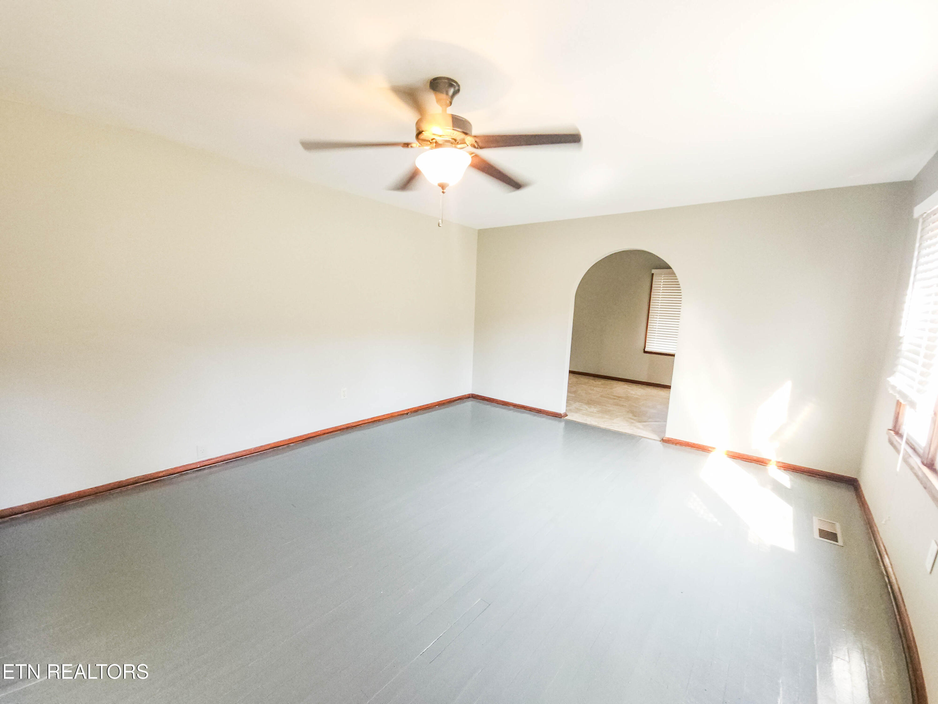 4127-4129 Crippen Road Knoxville, TN 37918 - Photo 16 of 41 crippen house living