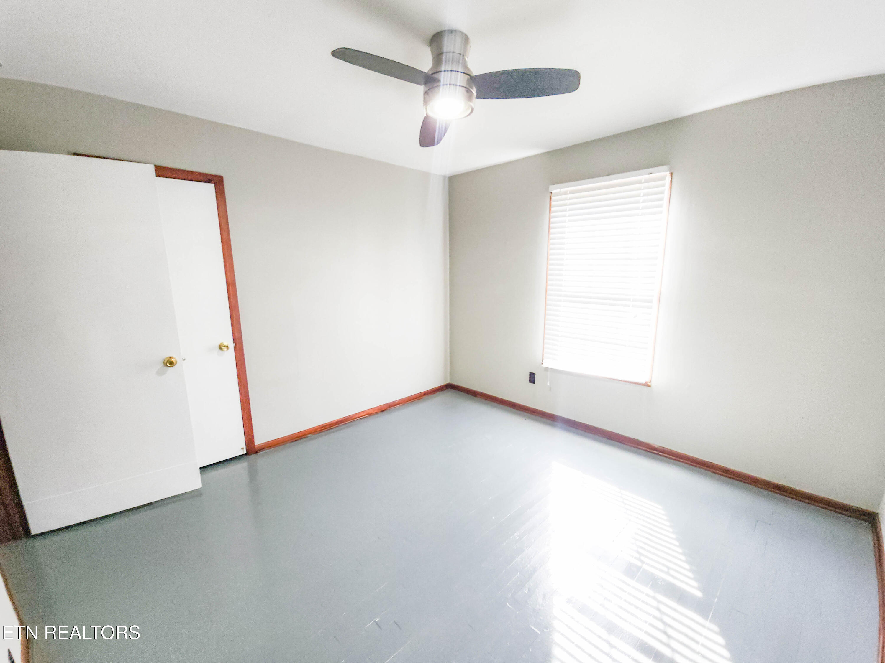 4127-4129 Crippen Road Knoxville, TN 37918 - Photo 25 of 41 crippen house br4 b