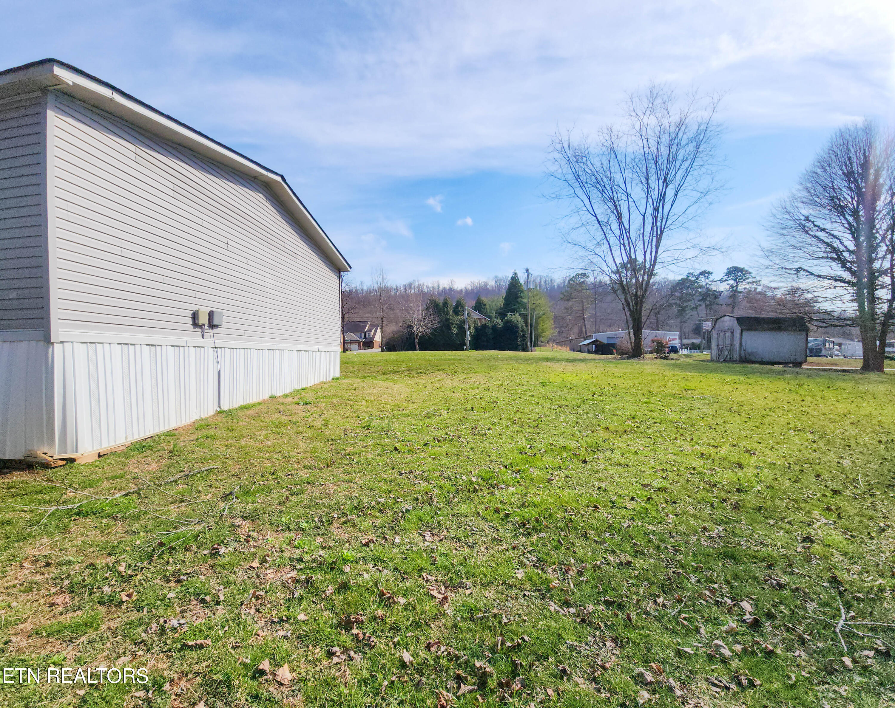 4127-4129 Crippen Road Knoxville, TN 37918 - Photo 28 of 41 crippen mobile side