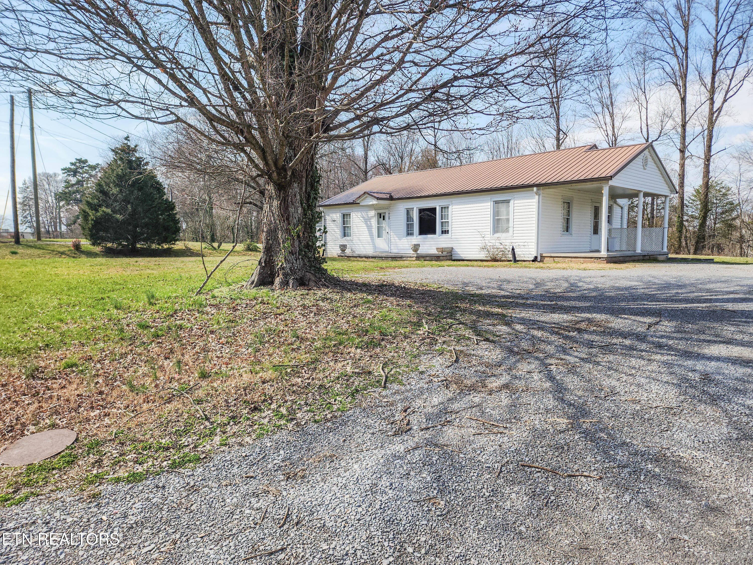 4127-4129 Crippen Road Knoxville, TN 37918 - Photo 6 of 41 crippen house3