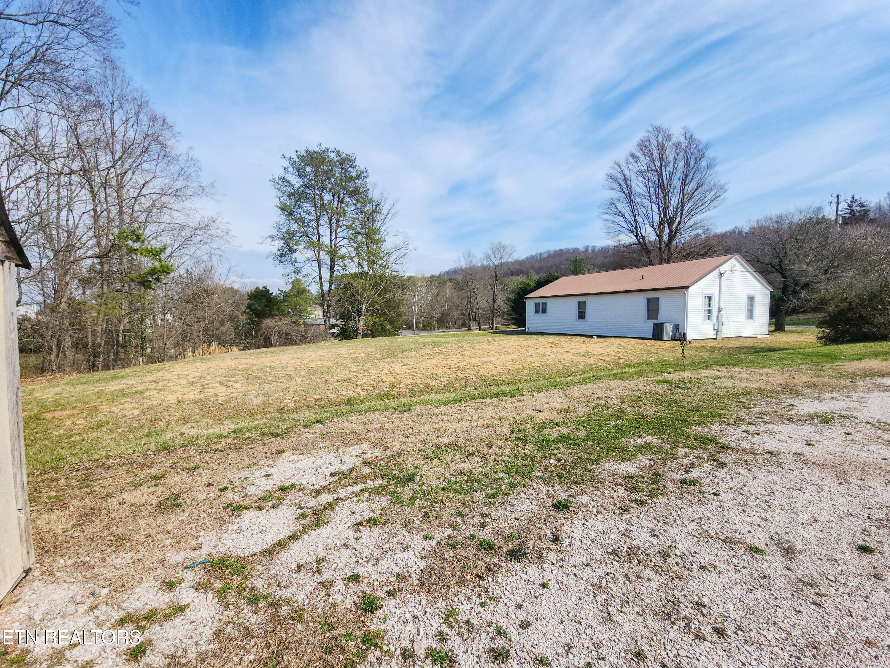 4127-4129 Crippen Road Knoxville, TN 37918 - Photo 10 of 41 crippen back house