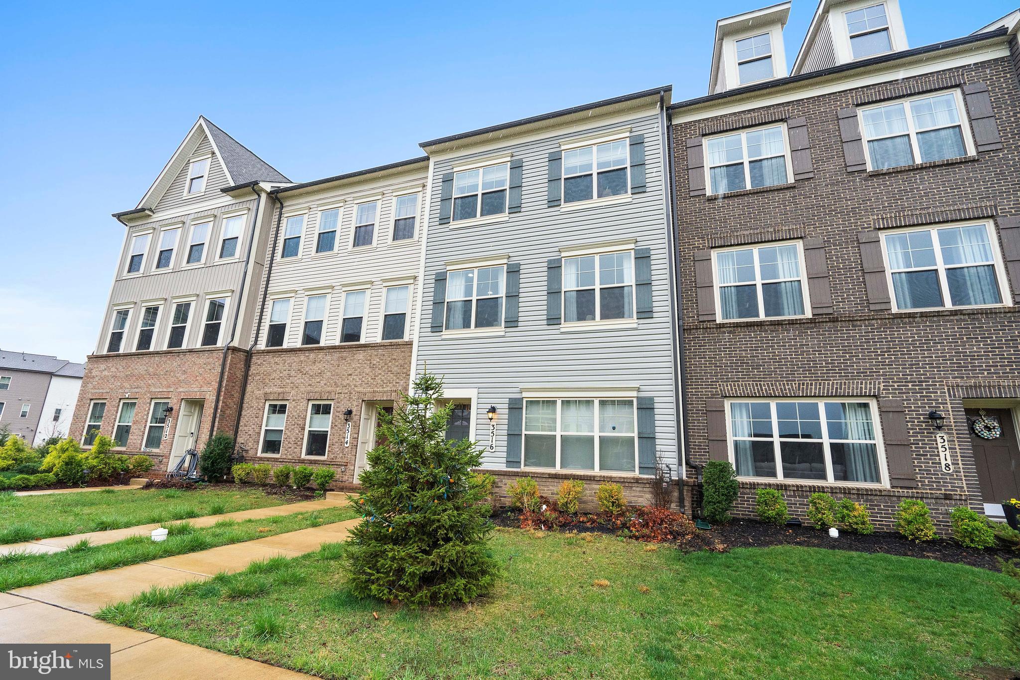 3516 Flatwoods Drive Frederick, MD 21704 - Photo 3 of 41 front view of a house with a yard