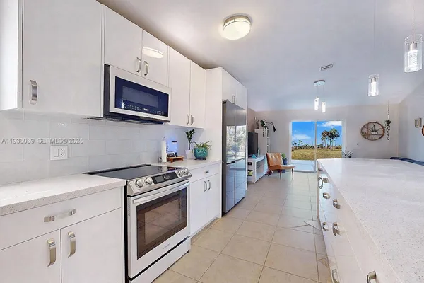 $615,000 | 2625 40th Avenue Southeast, Naples, FL 34117