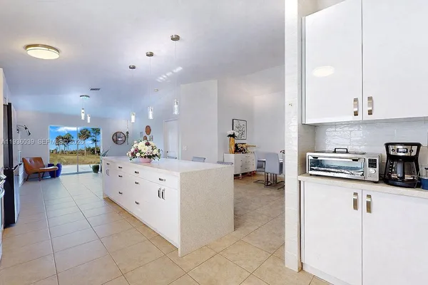 $615,000 | 2625 40th Avenue Southeast, Naples, FL 34117