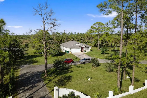 $615,000 | 2625 40th Avenue Southeast, Naples, FL 34117
