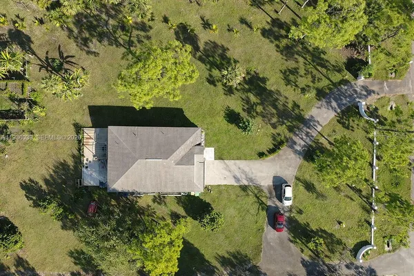 $615,000 | 2625 40th Avenue Southeast, Naples, FL 34117