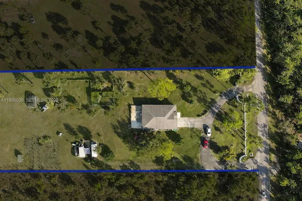 $615,000 | 2625 40th Avenue Southeast, Naples, FL 34117