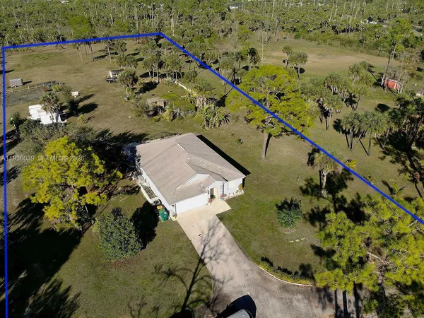 $615,000 | 2625 40th Avenue Southeast, Naples, FL 34117