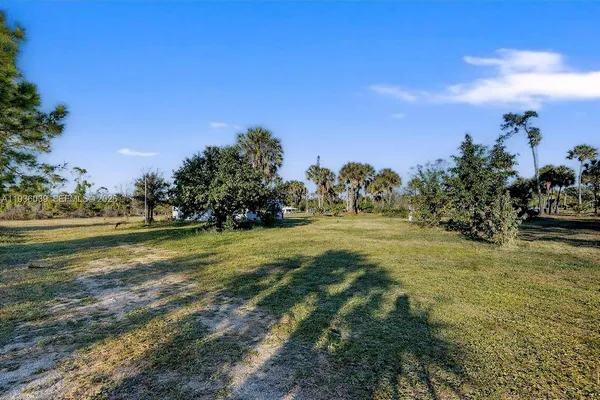 $615,000 | 2625 40th Avenue Southeast, Naples, FL 34117
