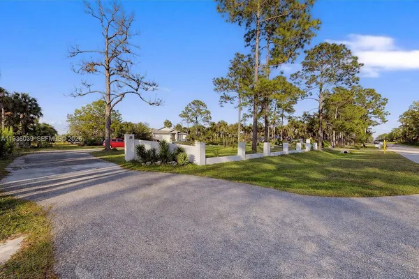 $615,000 | 2625 40th Avenue Southeast, Naples, FL 34117