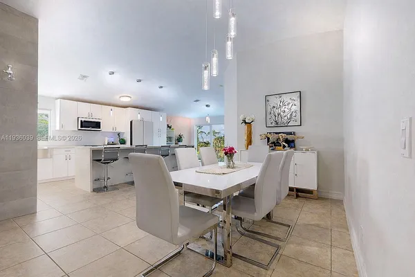 $615,000 | 2625 40th Avenue Southeast, Naples, FL 34117