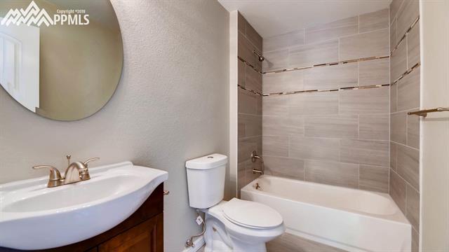 4560 Beaumont Road Colorado Springs, CO 80916 - Photo 19 of 27