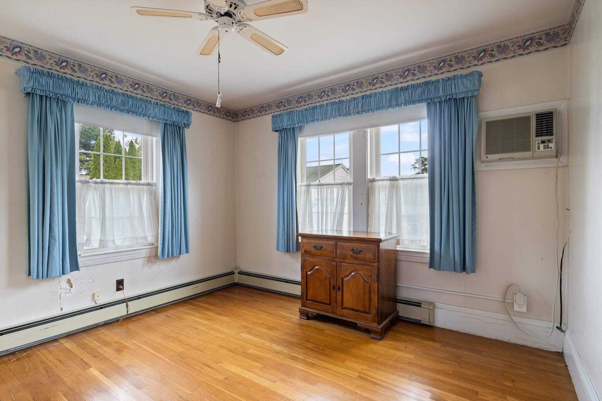 49 Harding Street Biddeford, ME 04005 - Photo 13 of 28 49_Harding_St_09