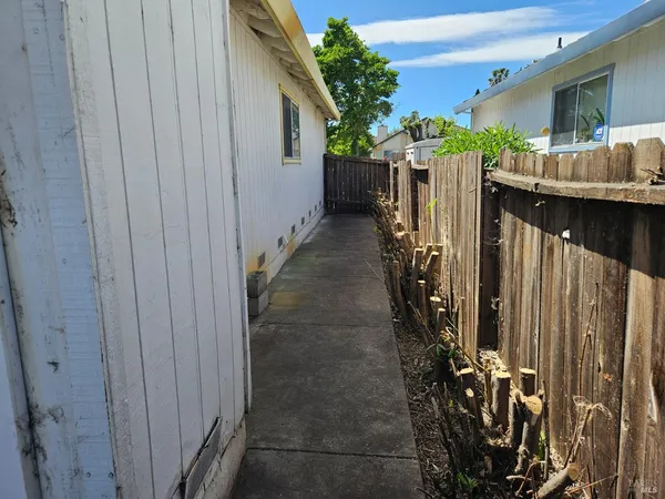 $439,000 | 2454 East Atlantic Avenue, Fairfield, CA 94533