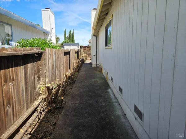 $439,000 | 2454 East Atlantic Avenue, Fairfield, CA 94533