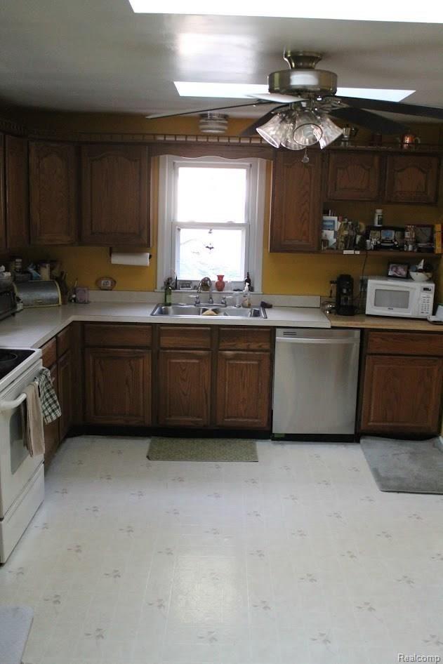 415 Whims Lane Rochester, MI 48306 - Photo 14 of 14 IMG_4771.JPG