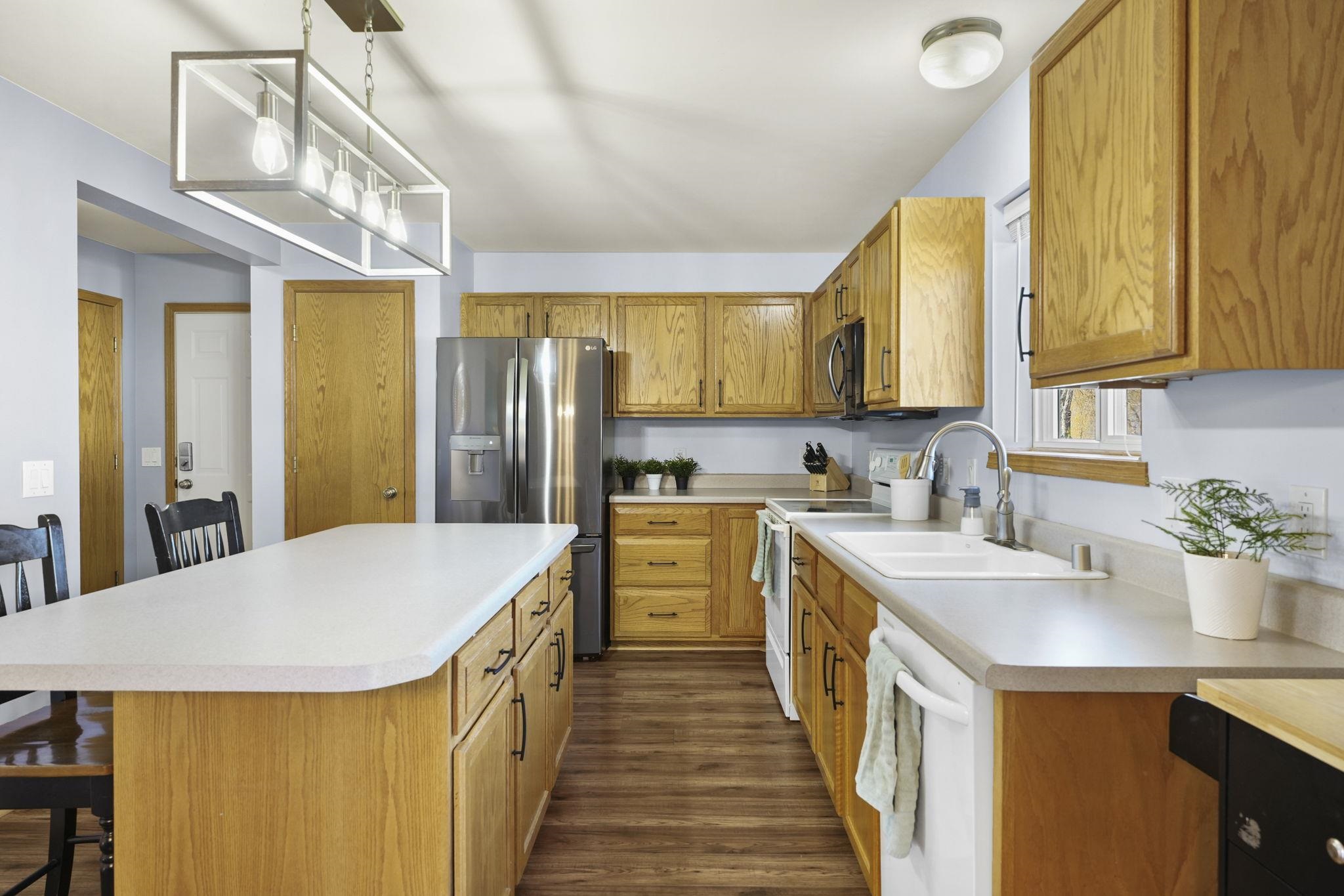 930 Tony Drive Madison, WI 53704 - Photo 11 of 39