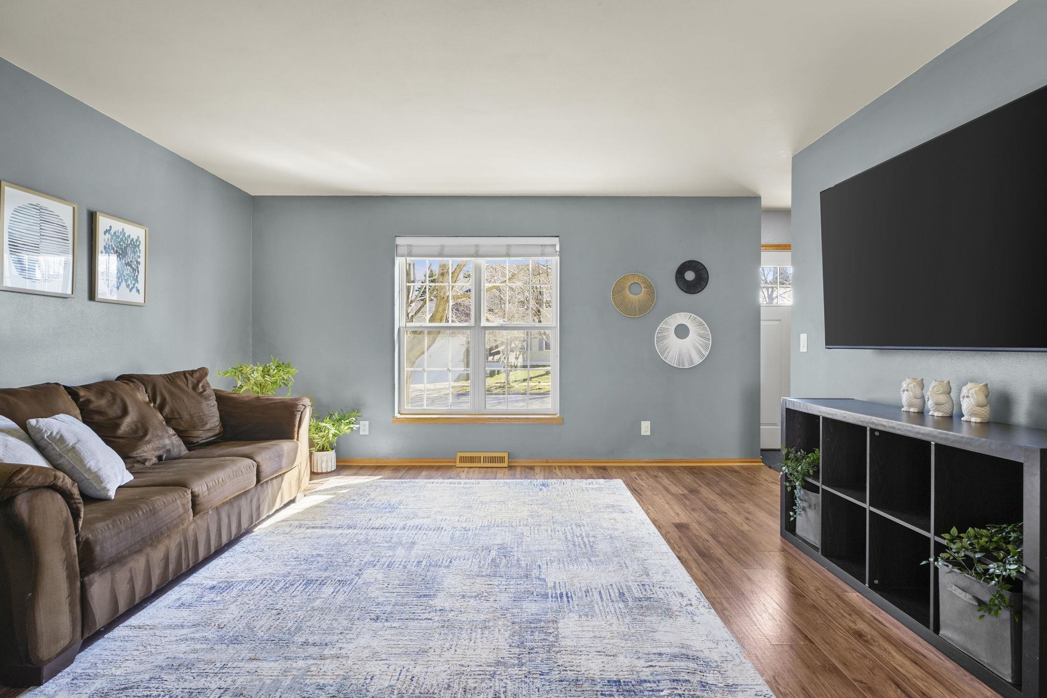 930 Tony Drive Madison, WI 53704 - Photo 3 of 39