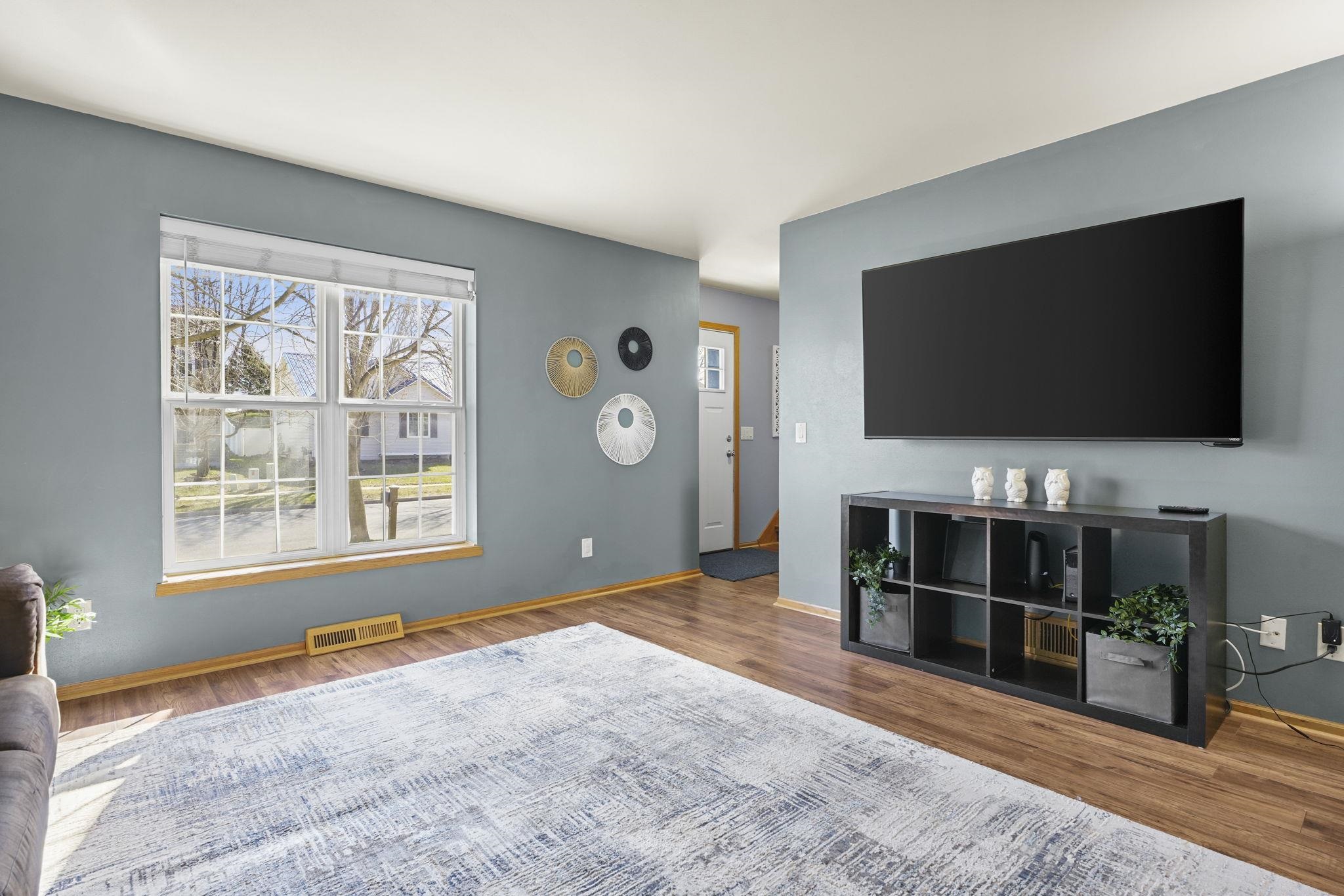 930 Tony Drive Madison, WI 53704 - Photo 4 of 39