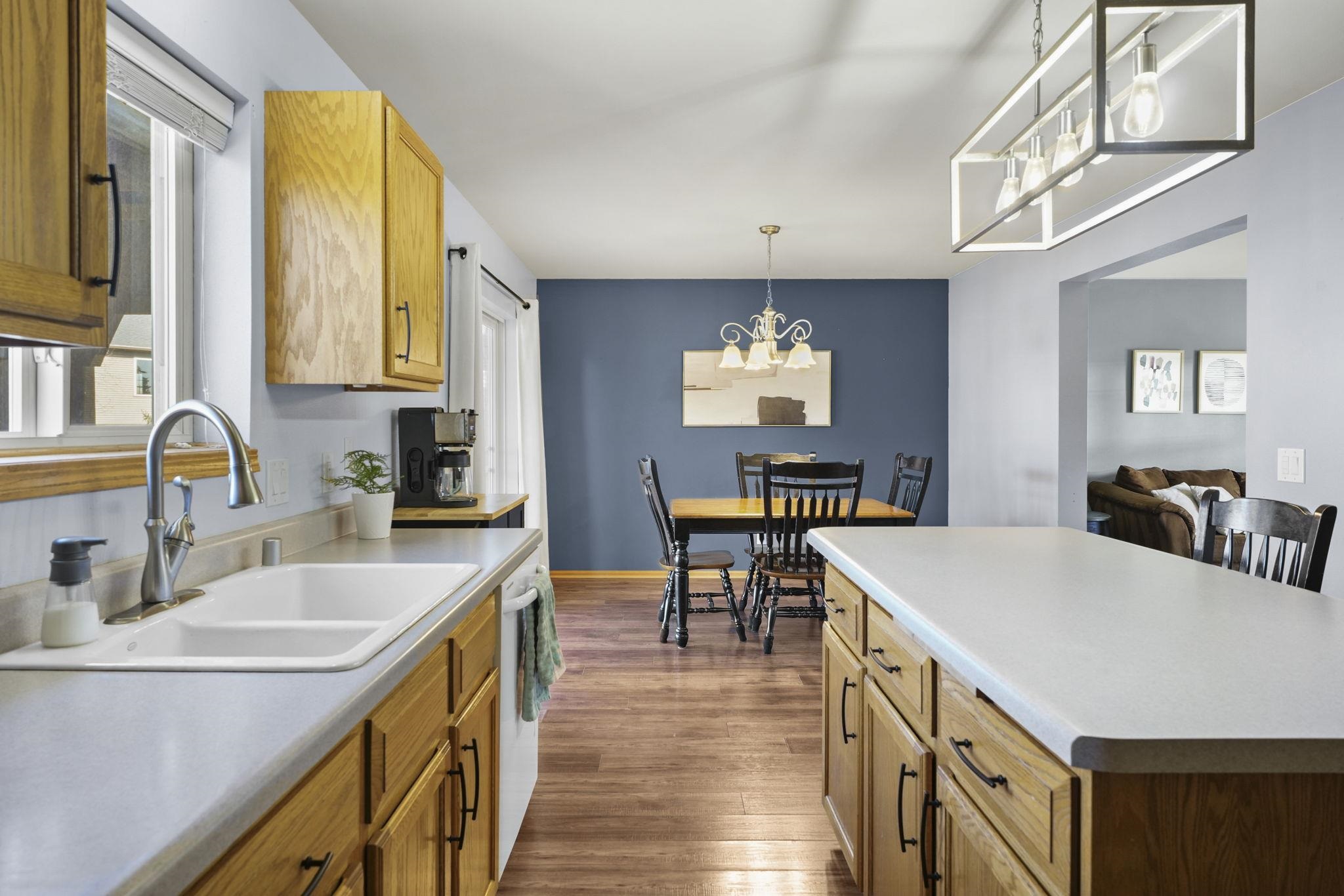 930 Tony Drive Madison, WI 53704 - Photo 10 of 39