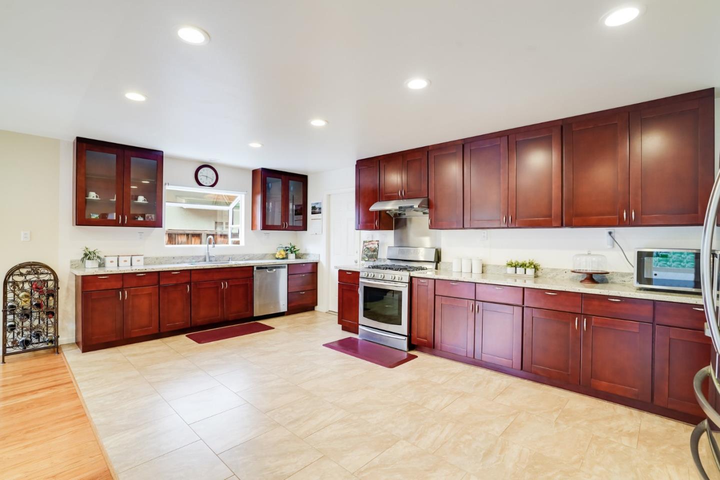 874 South Wolfe Road Sunnyvale, CA 94086 - Photo 10 of 35 Gallery Image 10