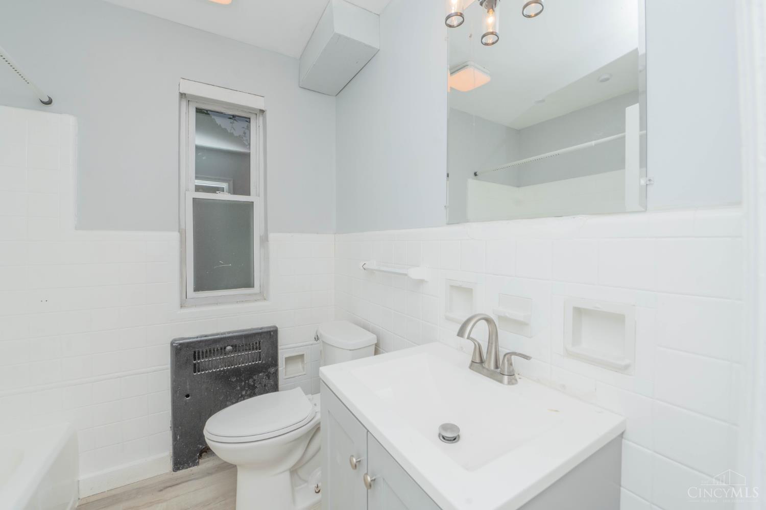 7169 Reading Road Cincinnati, OH 45237 - Photo 10 of 13 Gallery Image 10