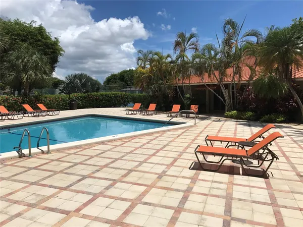 $1,900 | 13120 Southwest 92nd Avenue, Unit B112, Miami, FL 33176