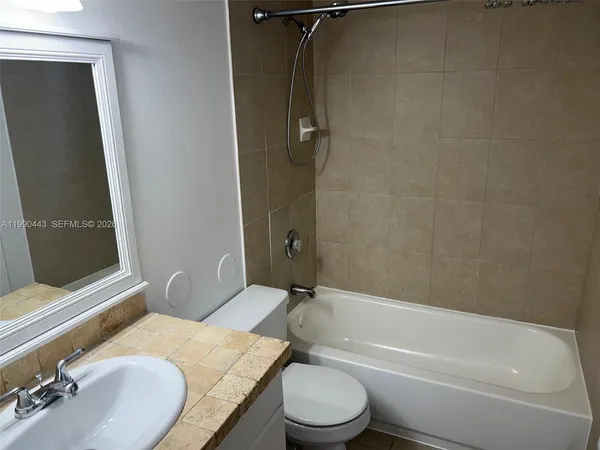 $1,900 | 13120 Southwest 92nd Avenue, Unit B112, Miami, FL 33176