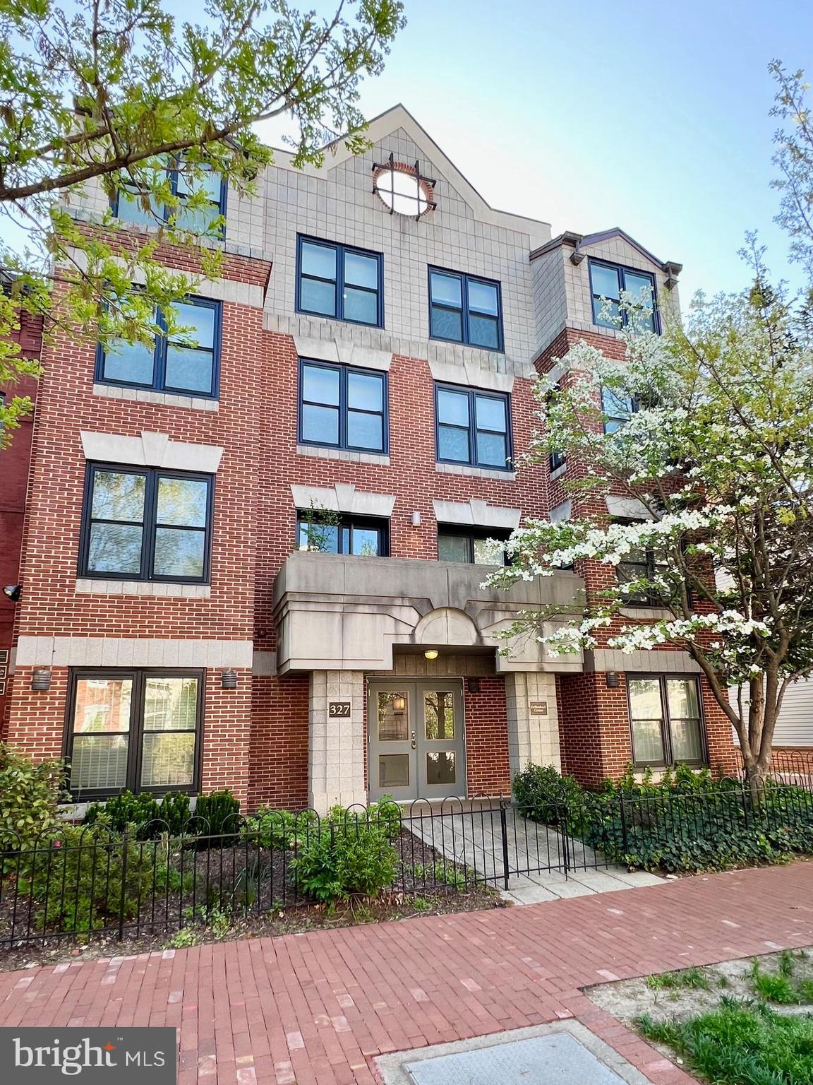 327-329 8th Street Northeast, Unit 3 Washington, DC 20002 - Photo 2 of 28