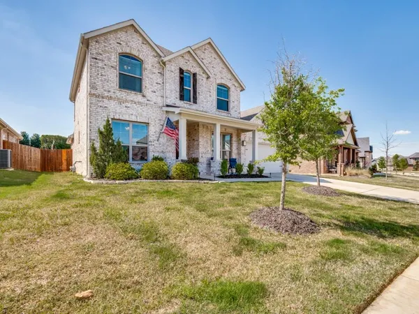 $479,500 | 1232 Rushmore Drive, Burleson, TX 76028