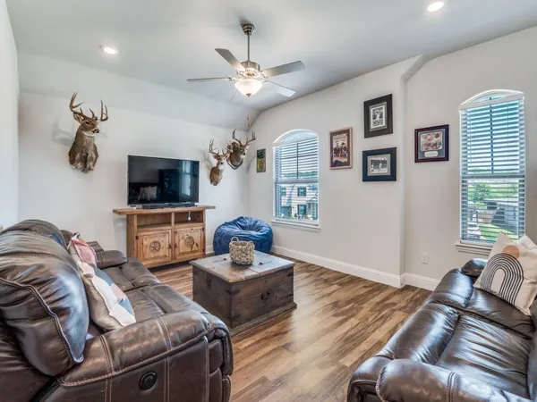 $479,500 | 1232 Rushmore Drive, Burleson, TX 76028