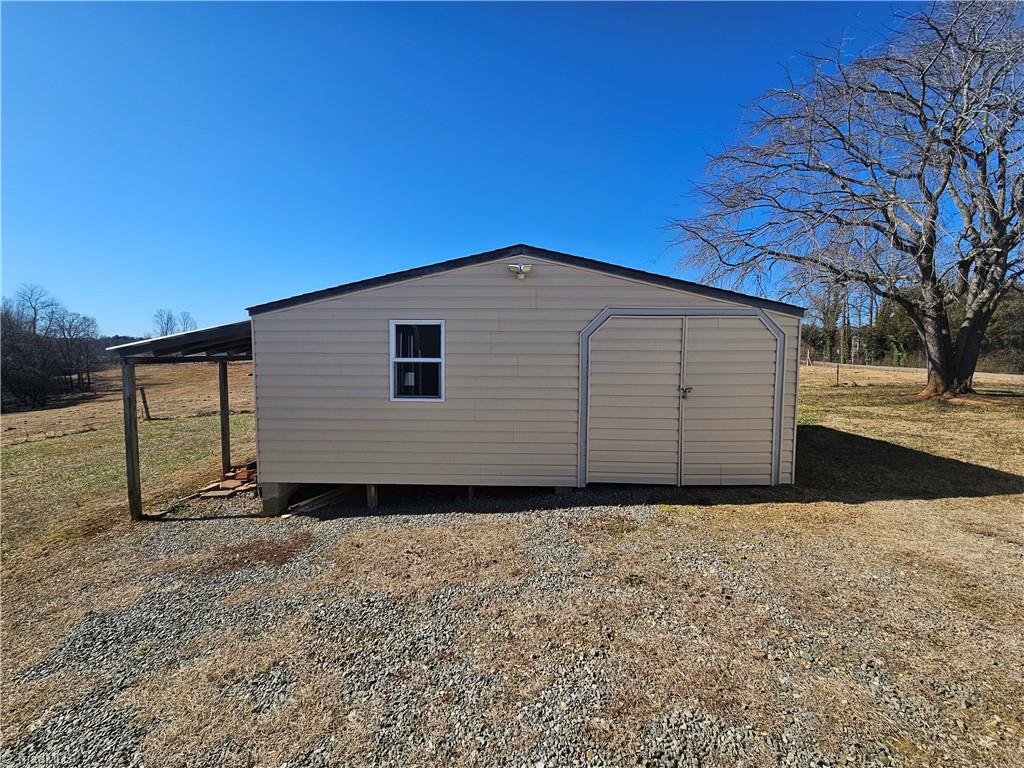 1073 Macedonia Church Road Ronda, NC 28670 - Photo 26 of 33 Gallery Image 26