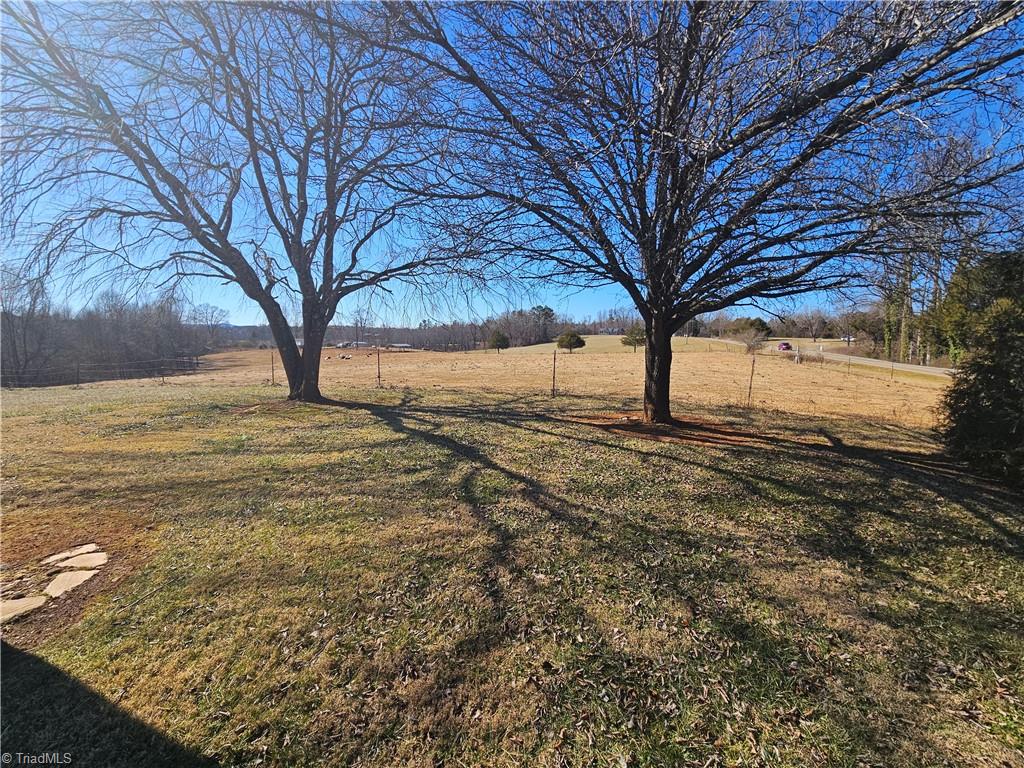 1073 Macedonia Church Road Ronda, NC 28670 - Photo 6 of 33 Gallery Image 6