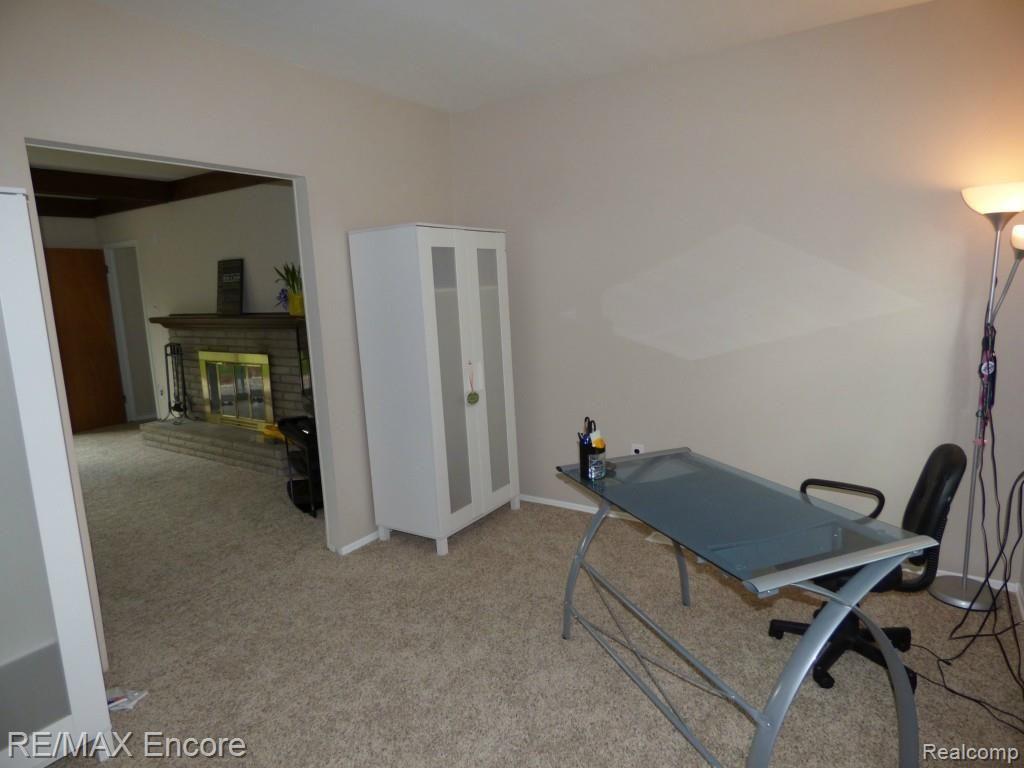 16060 Riverside Street Livonia, MI 48154 - Photo 8 of 23 Gallery Image 8