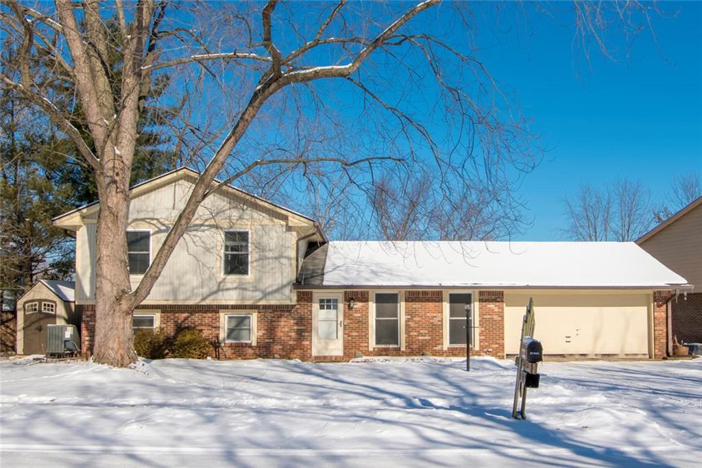8649 Fox Ridge Lane Indianapolis, IN 46256 - Photo 1 of 26 Gallery Image 1