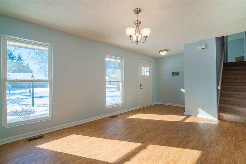 8649 Fox Ridge Lane Indianapolis, IN 46256 - Photo 2 of 26 Gallery Image 2