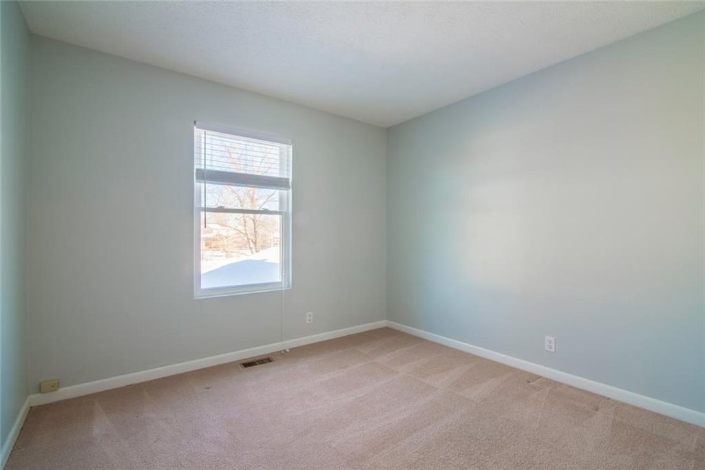 8649 Fox Ridge Lane Indianapolis, IN 46256 - Photo 14 of 26 Gallery Image 14