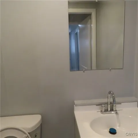 $2,100 | 4449 East Genesee Street, DeWitt, NY 13214