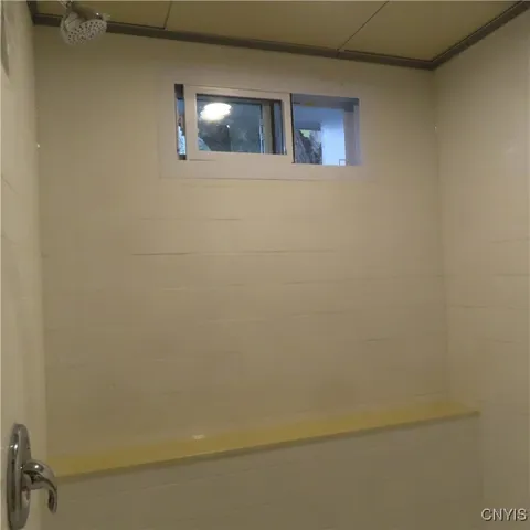 $2,100 | 4449 East Genesee Street, DeWitt, NY 13214