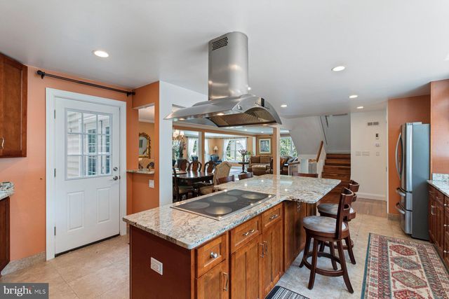 $1,300,000 | 1919 Dundee Road, Rockville, MD 20850