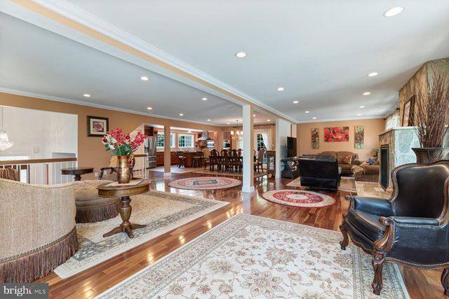 $1,300,000 | 1919 Dundee Road, Rockville, MD 20850
