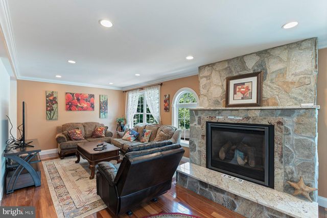 $1,300,000 | 1919 Dundee Road, Rockville, MD 20850