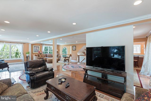 $1,300,000 | 1919 Dundee Road, Rockville, MD 20850